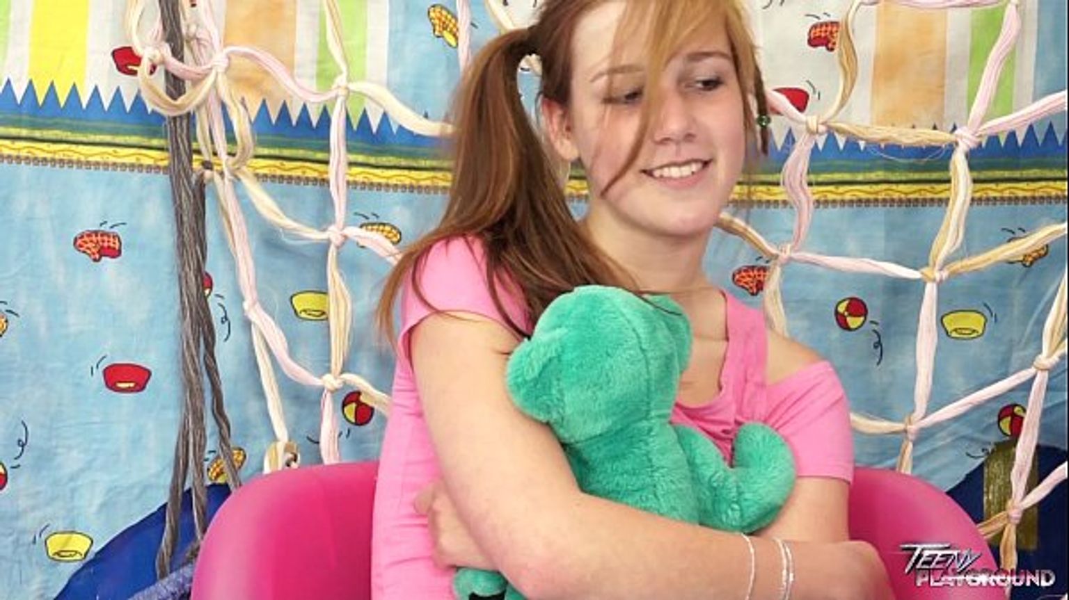 Teen girl seduced on casting